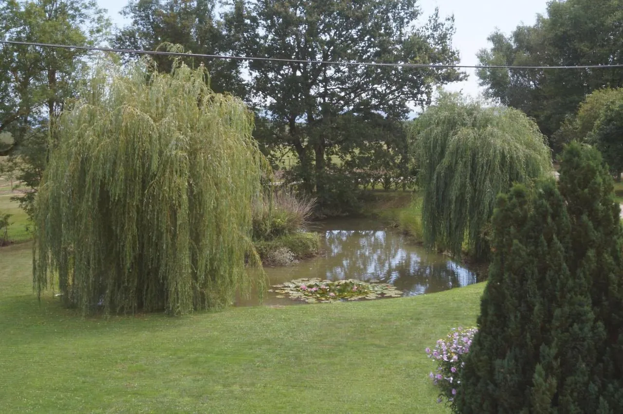 Chambre D'Hotes La Jument Grise Lescheroux Bed & Breakfast